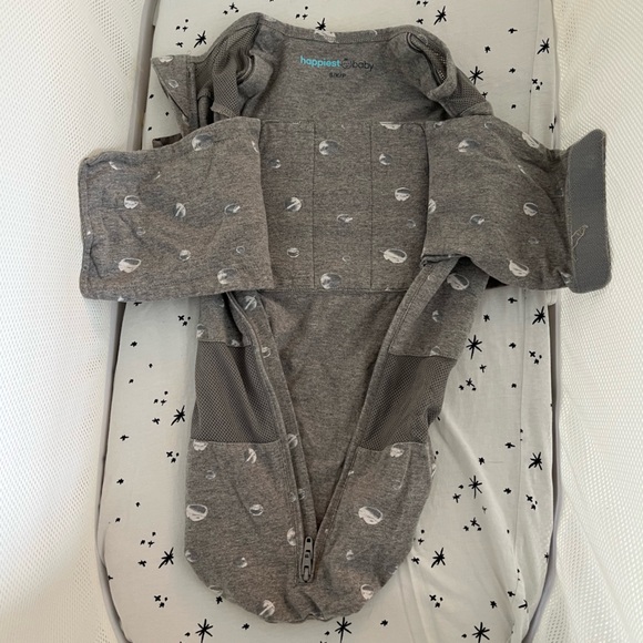 SNOO Sleep Sack Swaddle Size Small - Grey Planets Print - Picture 4 of 4